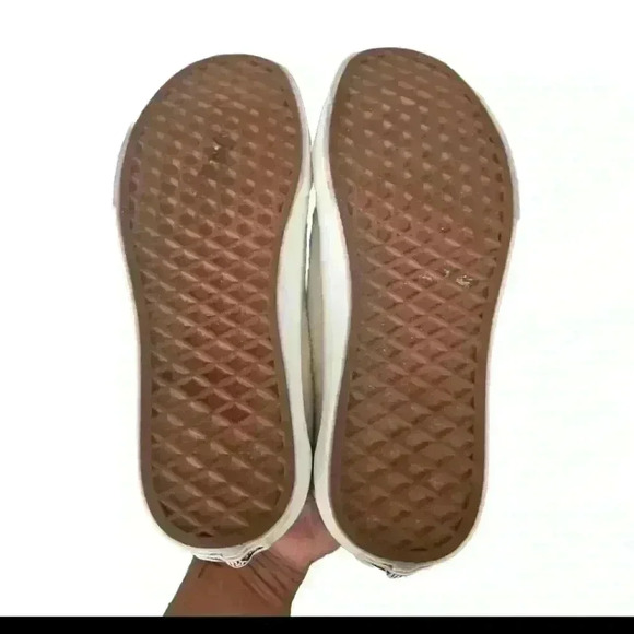 Vans Unisex Old Skool Pig Suede Sneaker In Oatmeal 7W 5.5 M - Picture 4 of 12